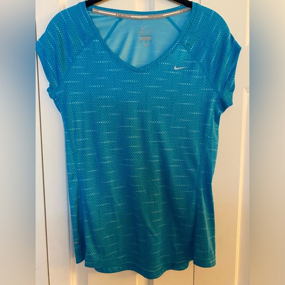 Nike Running Dri-Fit Blue Dot Activewear Shirt, Women’s Size Small - Picture 2 of 13